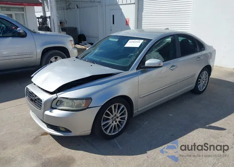 2011 Volvo S40 T5/T5 R-Design from USA, damaged, VIN YV1672MS5B2543438